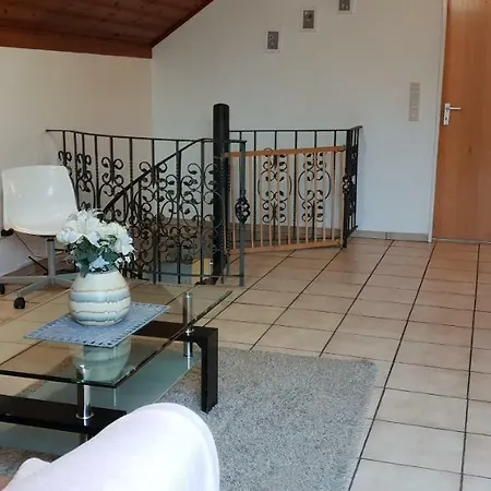 公寓 Flats-4u - Cosy, Quiet & Clean In The