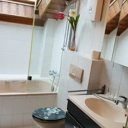 Flats-4u - Cosy, Quiet & Clean In The *