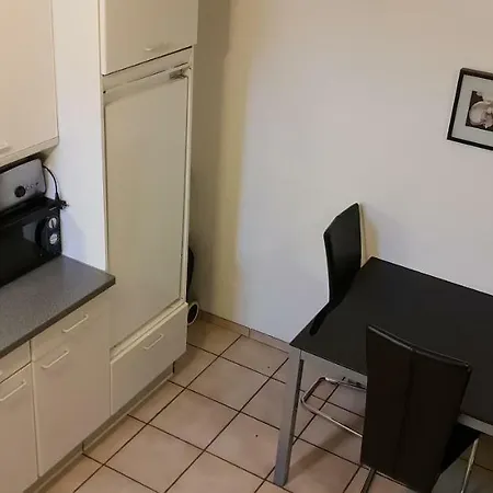 Flats-4u - Cosy, Quiet & Clean In The *